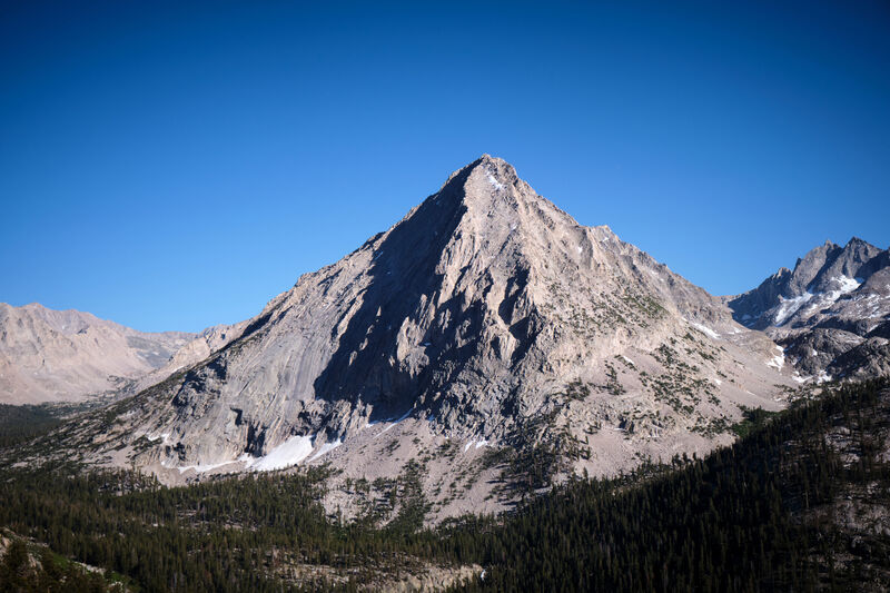 Just before the cutoff to Kearsarge Pass